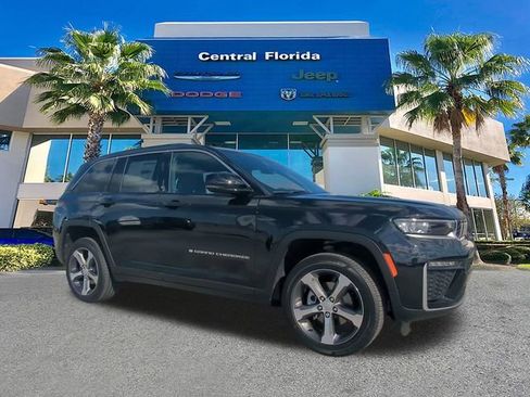 New 2026 Jeep Grand Cherokee Limited RWD image 2