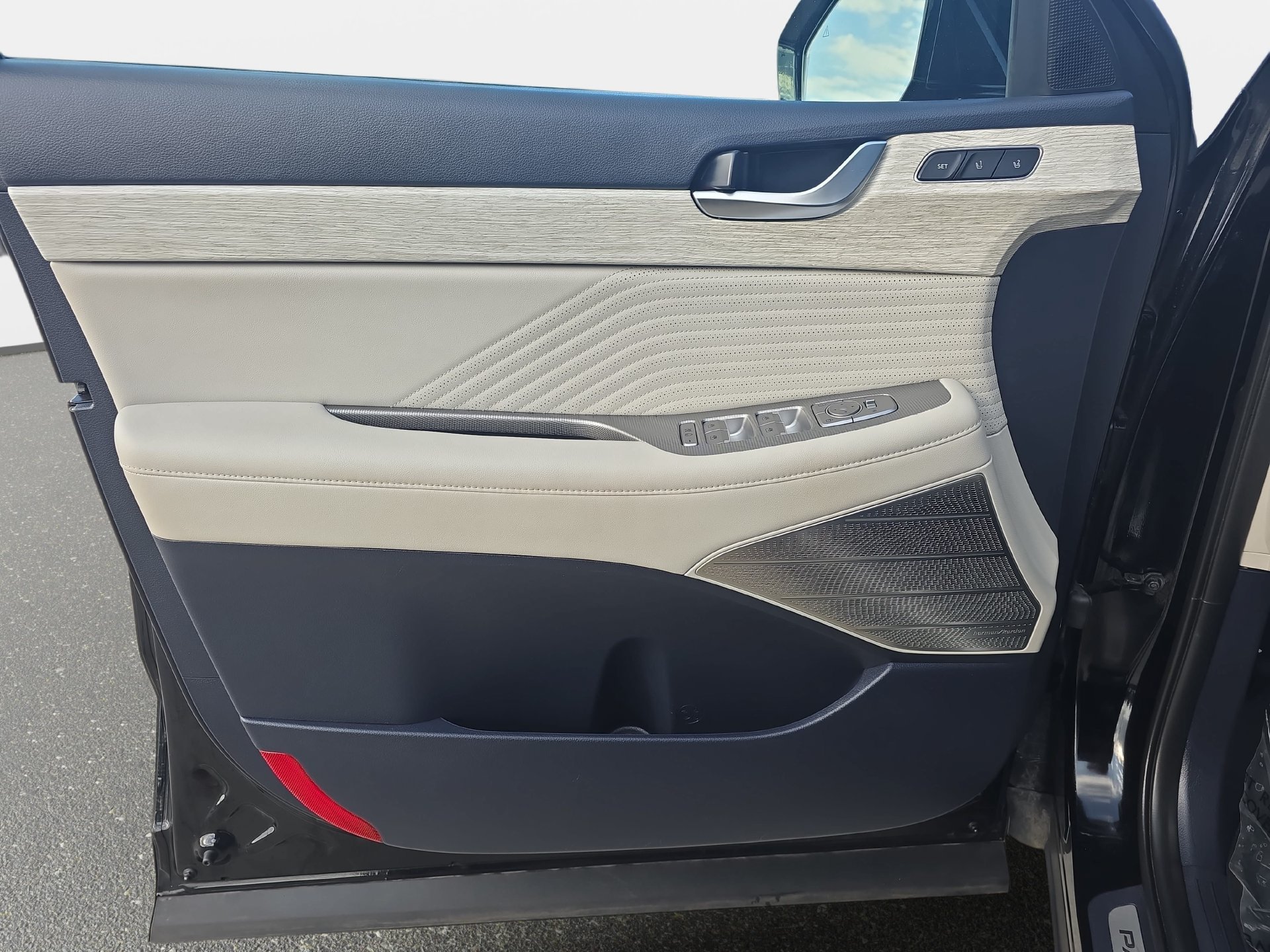 Used 2023 Hyundai Palisade Calligraphy w/ Winter Package FWD image 26