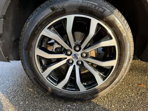 Used 2025 Ford Explorer ST-Line AWD/4WD image 32