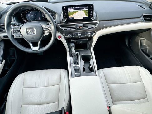 Used 2018 Honda Accord Touring image 28