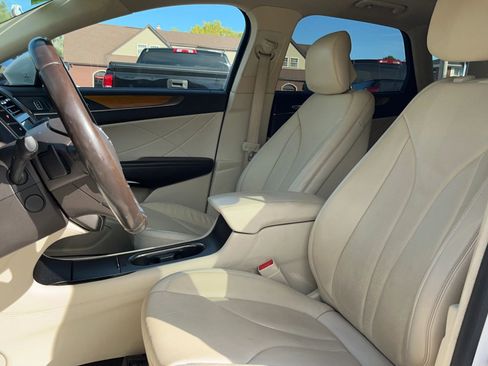 Used 2016 Lincoln MKC Reserve w/ Lincoln MKC Climate Package image 4