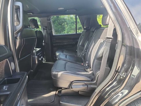 Used 2020 Ford Expedition Limited RWD image 29