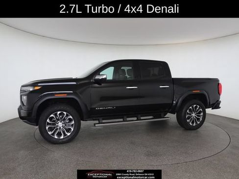 Used 2025 GMC Canyon Denali AWD/4WD image 5