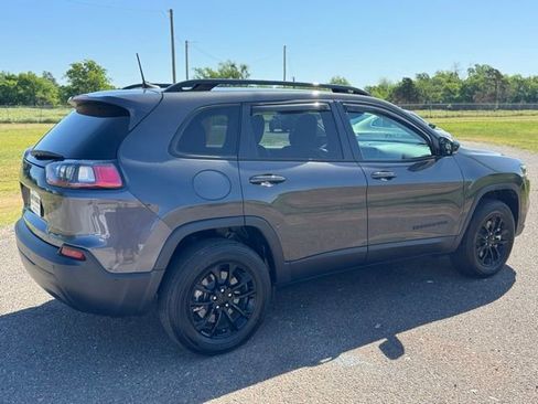 Used 2023 Jeep Cherokee Altitude Lux AWD/4WD image 6