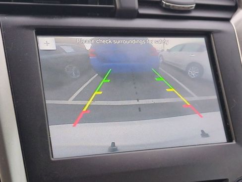 Used 2017 Ford Fusion SE image 29