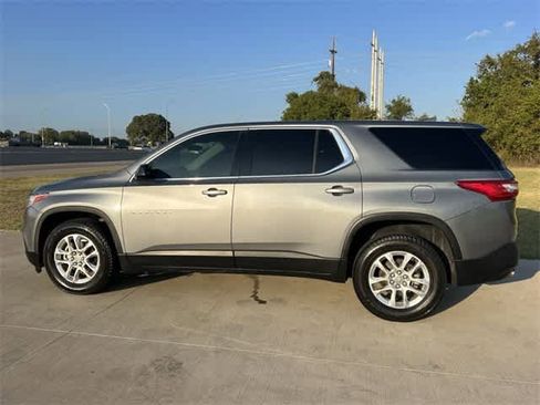 Used 2019 Chevrolet Traverse LS image 4