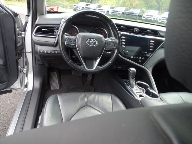 Used 2019 Toyota Camry XSE w/ Driver Assist Package FWD image 6
