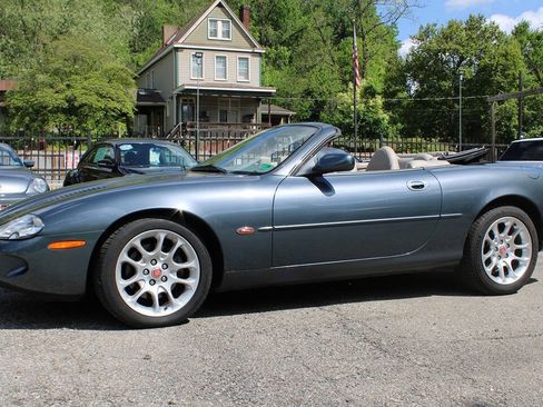 Used 2000 Jaguar XK8 Convertible RWD image 4