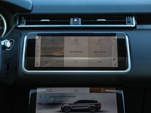 Used 2022 Land Rover Range Rover Velar R-Dynamic S image 14