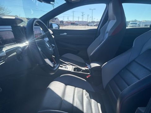 Used 2022 Volkswagen GTI Autobahn image 9