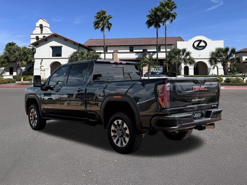 Used 2025 GMC Sierra 2500 AT4 w/ AT4 Premium Plus Package AWD/4WD image 4