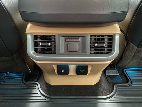Used 2021 Ford F150 Lariat w/ Equipment Group 502A High AWD/4WD image 33
