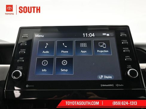 Used 2021 Toyota Camry XLE image 14