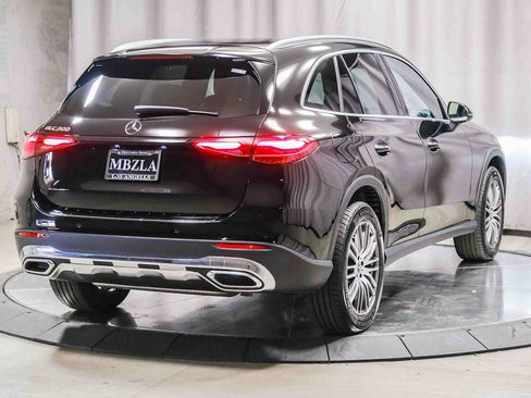 Certified 2026 Mercedes-Benz GLC 300 image 4