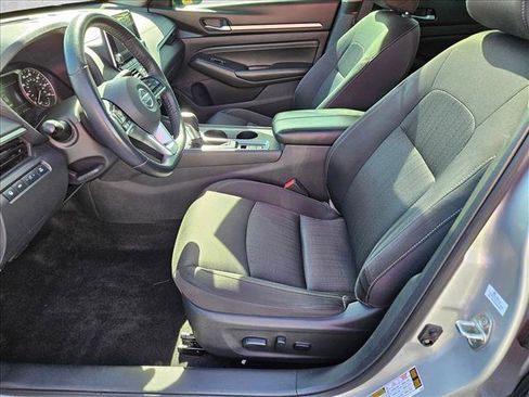 Used 2019 Nissan Altima 2.5 SV image 16