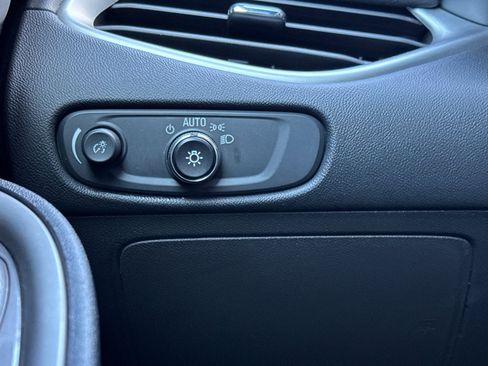 Used 2022 Chevrolet Malibu LT image 30