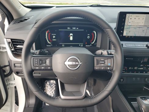 Certified 2026 Nissan Rogue Platinum w/ Platinum Premium Package image 17