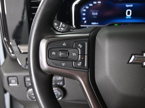 Used 2024 Chevrolet Silverado 2500 ZR2 w/ Technology Package image 36
