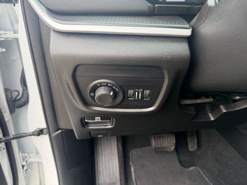 Certified 2023 Jeep Grand Cherokee L Laredo AWD/4WD image 18