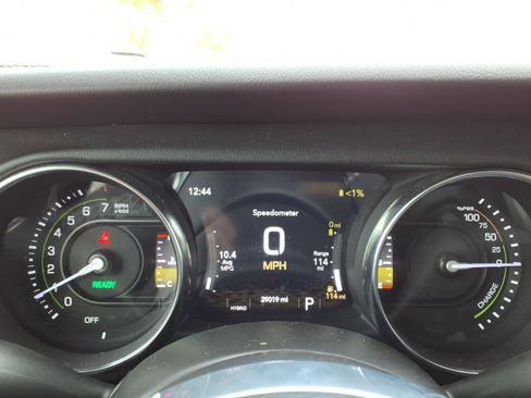 Used 2021 Jeep Wrangler Unlimited Sahara w/ Cold Weather Group image 25