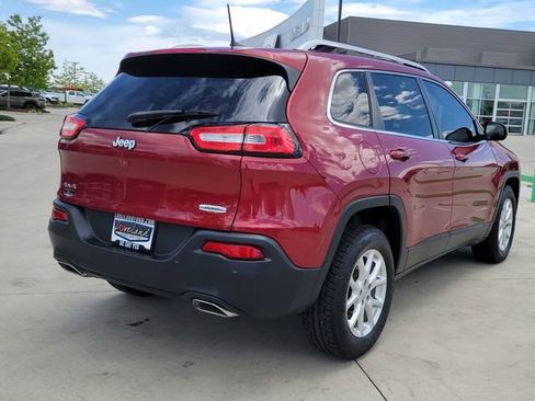 Used 2016 Jeep Cherokee Latitude w/ Cold Weather Group AWD/4WD image 3