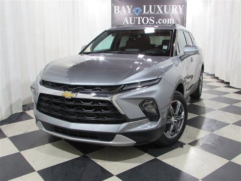 Used 2024 Chevrolet Blazer LT image 2