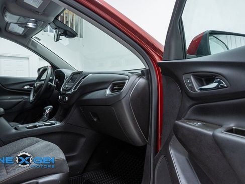 Used 2024 Chevrolet Equinox LT FWD image 35