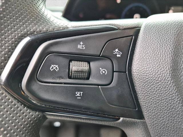 Used 2025 Chevrolet TrailBlazer LT AWD/4WD image 13