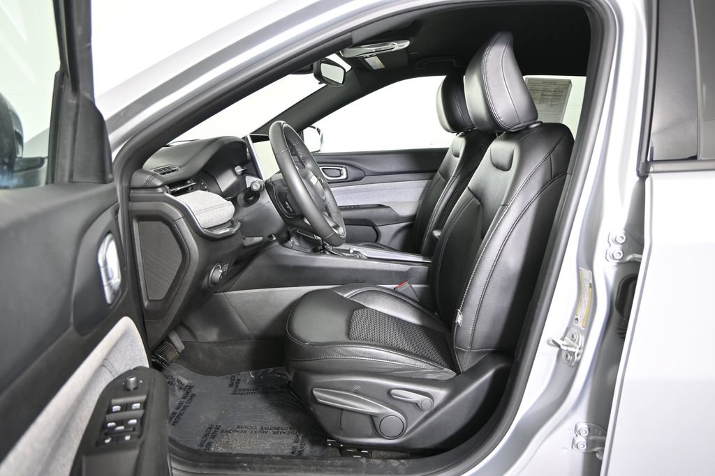 Used 2024 Jeep Compass Latitude AWD/4WD image 20