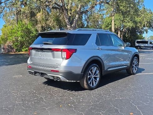 Certified 2025 Ford Explorer Platinum w/ Ultimate Package image 7