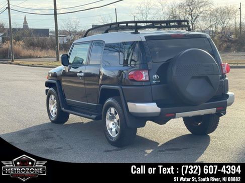 Used 2007 Toyota FJ Cruiser 4WD image 3