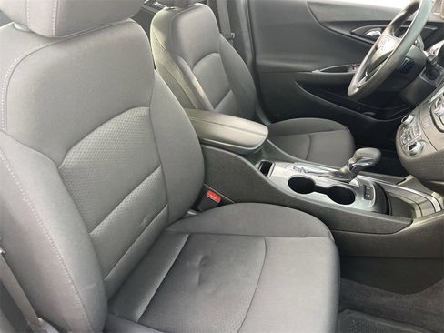 Used 2024 Chevrolet Malibu LT image 10