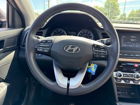 Used 2020 Hyundai Elantra SE w/ Cargo Package (C1) FWD image 20