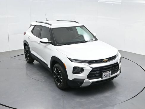 Used 2023 Chevrolet TrailBlazer LT FWD image 44