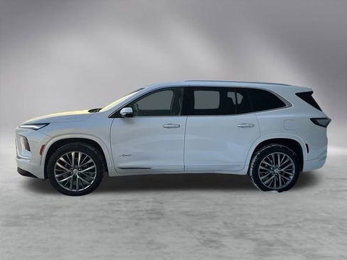 Used 2025 Buick Enclave Avenir w/ Trailering Package, 5000 lbs. image 7