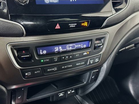 Used 2022 Honda Pilot Sport image 23