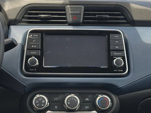 Used 2025 Nissan Versa SV FWD image 20