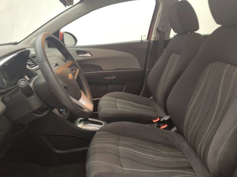 Used 2020 Chevrolet Sonic LT FWD image 17