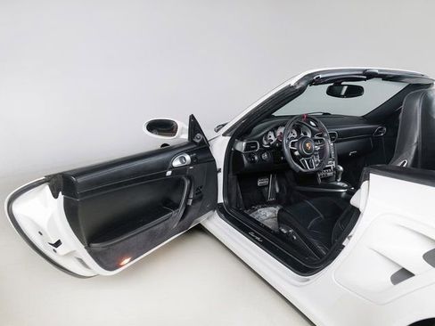 Used 2008 Porsche 911 Turbo image 25