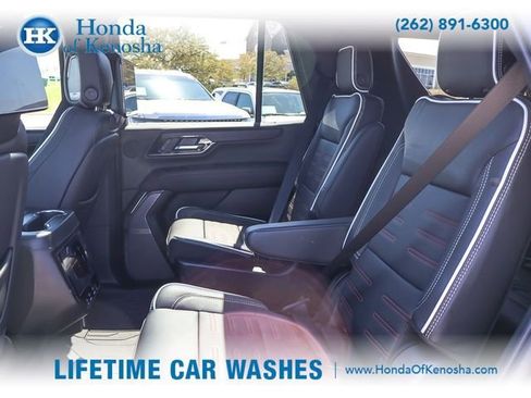 Used 2025 GMC Yukon AT4 Ultimate w/ LPO, Floor Liner Package AWD/4WD image 13