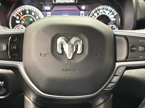 Used 2023 RAM 1500 Big Horn image 32