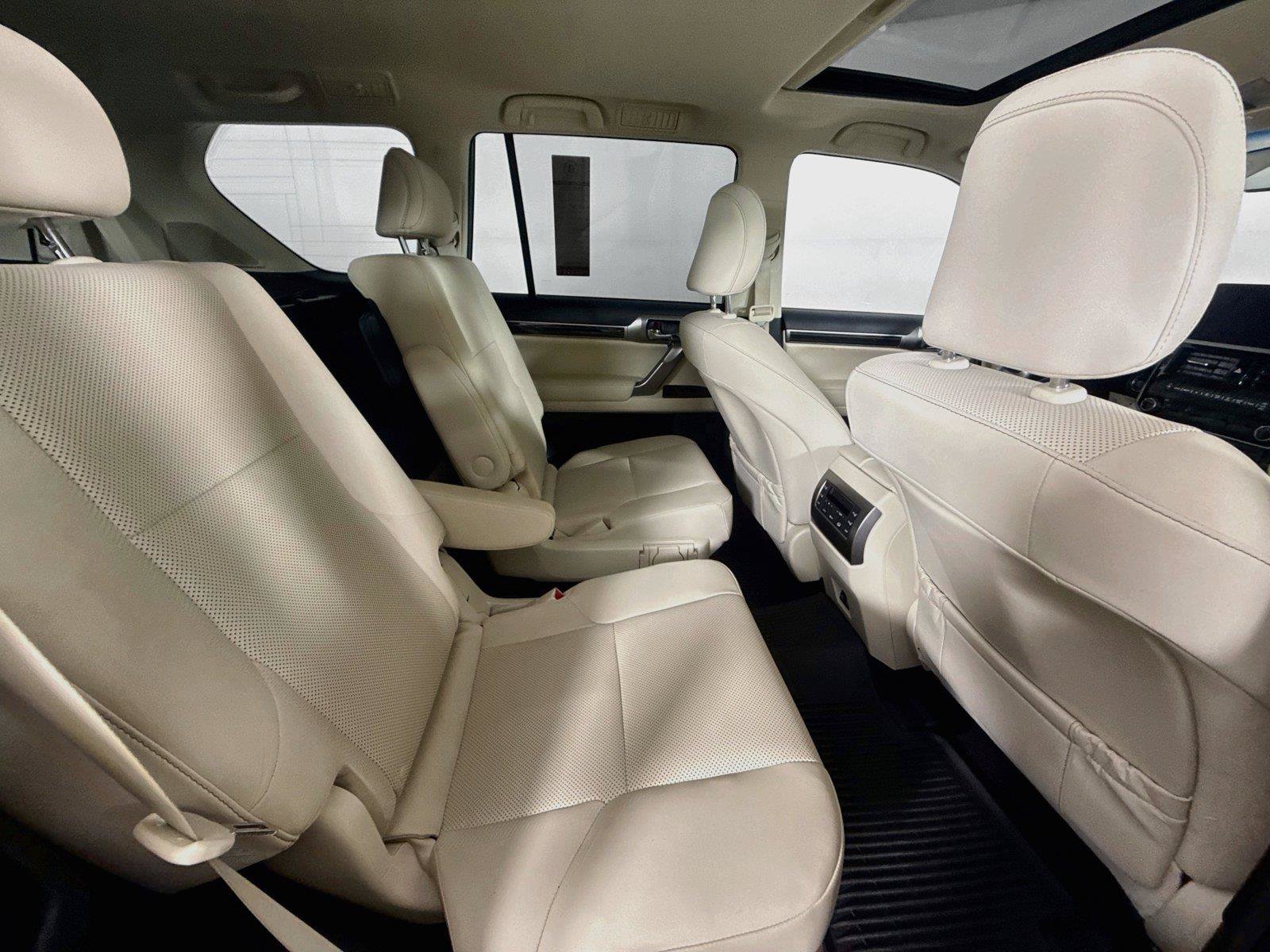 Used 2023 Lexus GX 460 Premium AWD/4WD image 42
