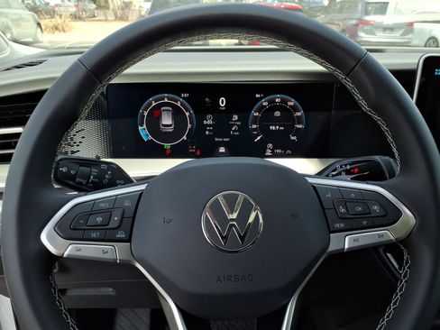 New 2026 Volkswagen Tiguan SE AWD/4WD image 15