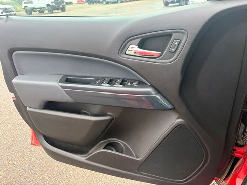 Used 2018 Chevrolet Colorado Z71 AWD/4WD image 22
