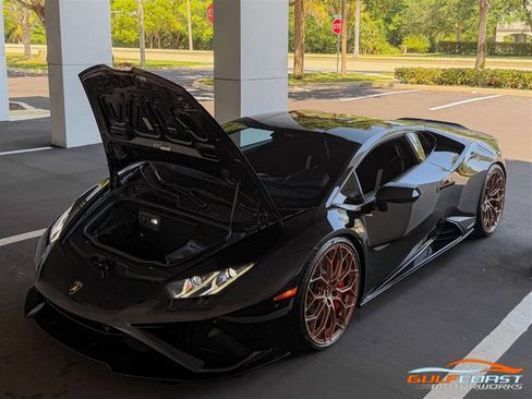 Used 2022 Lamborghini Huracan EVO RWD image 35