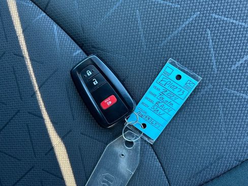 Used 2024 Toyota RAV4 XLE image 28