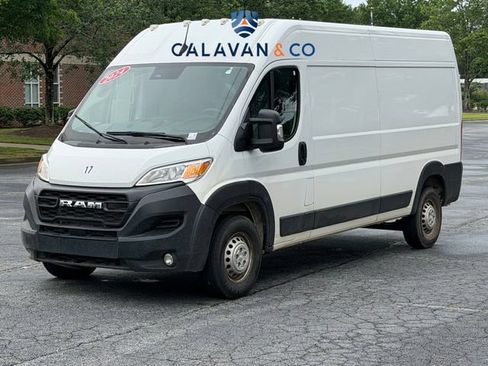 Used 2024 RAM ProMaster 2500 w/ Convenience Group FWD image 2