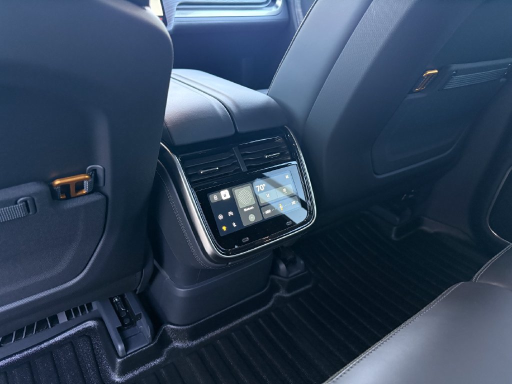 Used 2022 Rivian R1S Launch Edition Quad AWD/4WD image 35