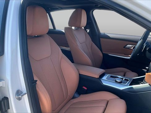 Used 2025 BMW M340i w/ Premium Package RWD image 8