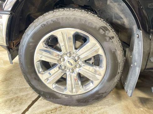 Used 2018 Ford F150 Lariat w/ Equipment Group 502A Luxury AWD/4WD image 10